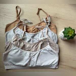 (4) Hanes Bras